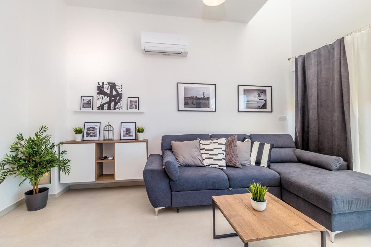 Apartments Solis Lacus Penthouse ニヴィーチェ エクステリア 写真