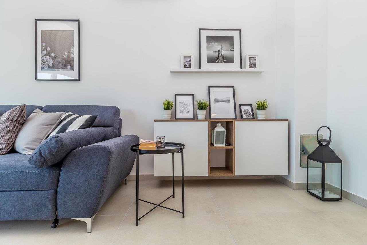 Apartments Solis Lacus Penthouse ニヴィーチェ エクステリア 写真