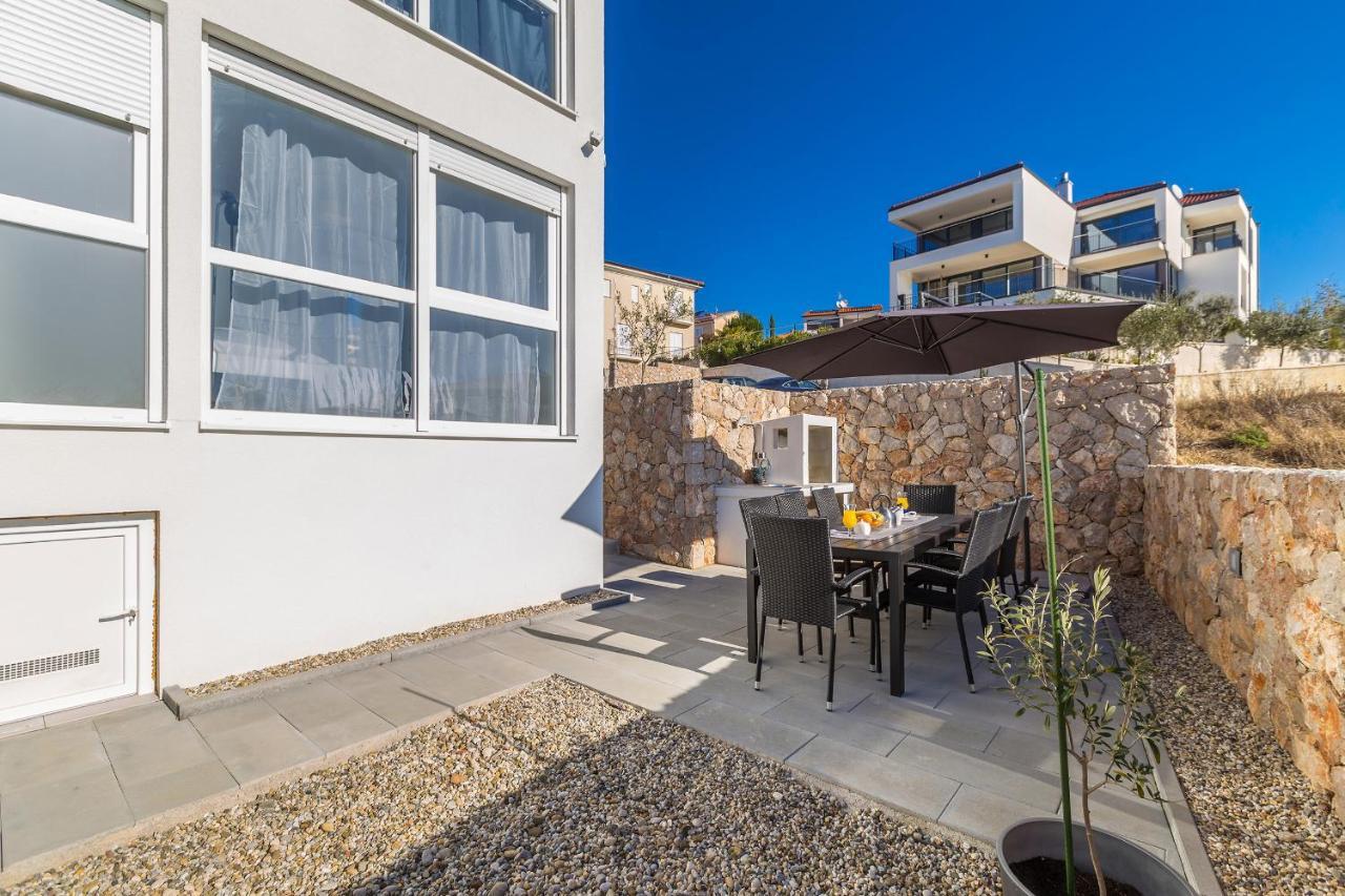 Apartments Solis Lacus Penthouse ニヴィーチェ エクステリア 写真