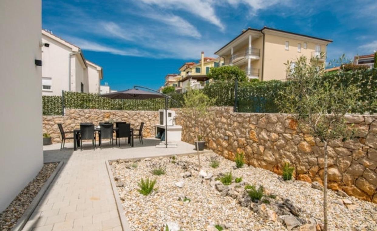 Apartments Solis Lacus Penthouse ニヴィーチェ エクステリア 写真